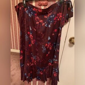 Liz Claiborne Knee Length Floral Side Tie Skirt Women Size 10 NWOT 💓